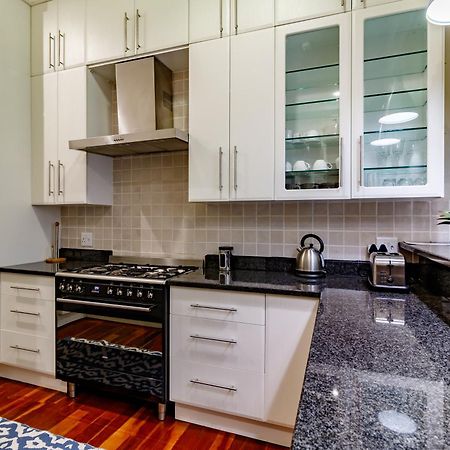 Christies At 32 On Russell Bed & Breakfast Mbombela Bagian luar foto