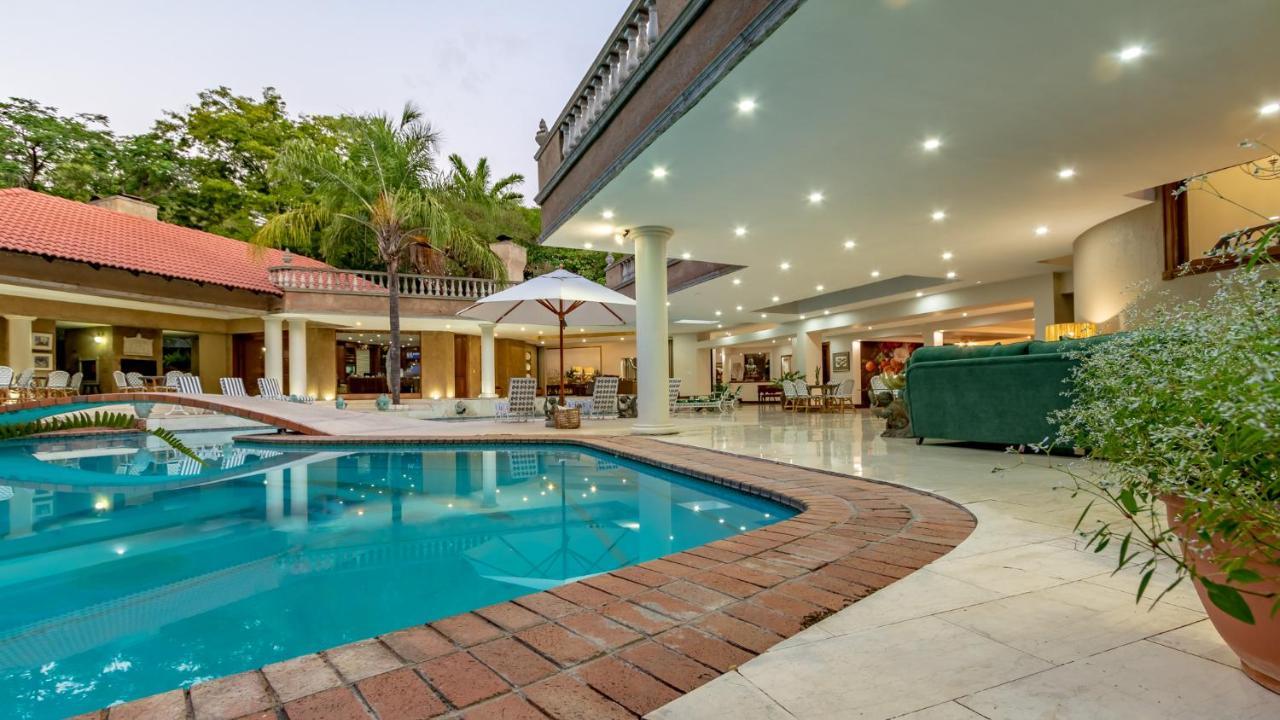 Christies At 32 On Russell Bed & Breakfast Mbombela Bagian luar foto