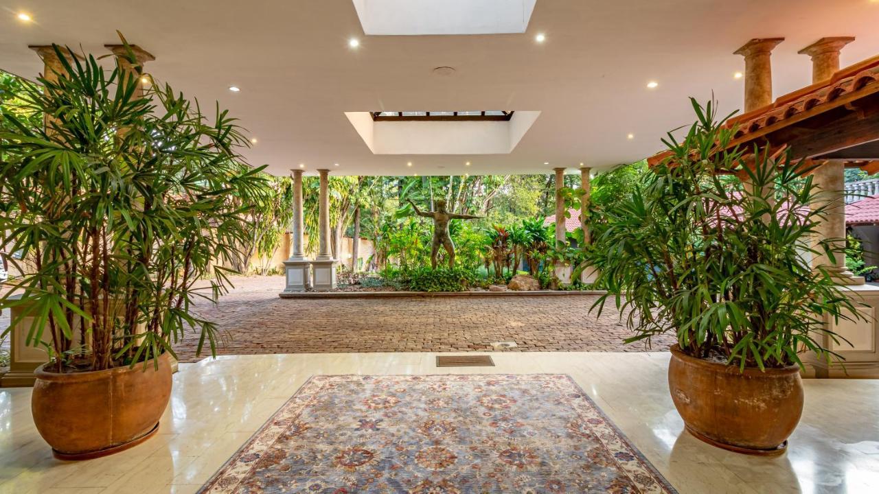 Christies At 32 On Russell Bed & Breakfast Mbombela Bagian luar foto