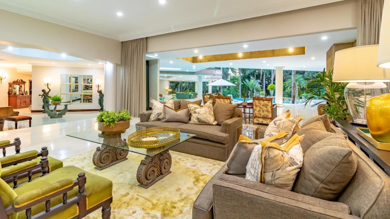Christies At 32 On Russell Bed & Breakfast Mbombela Bagian luar foto