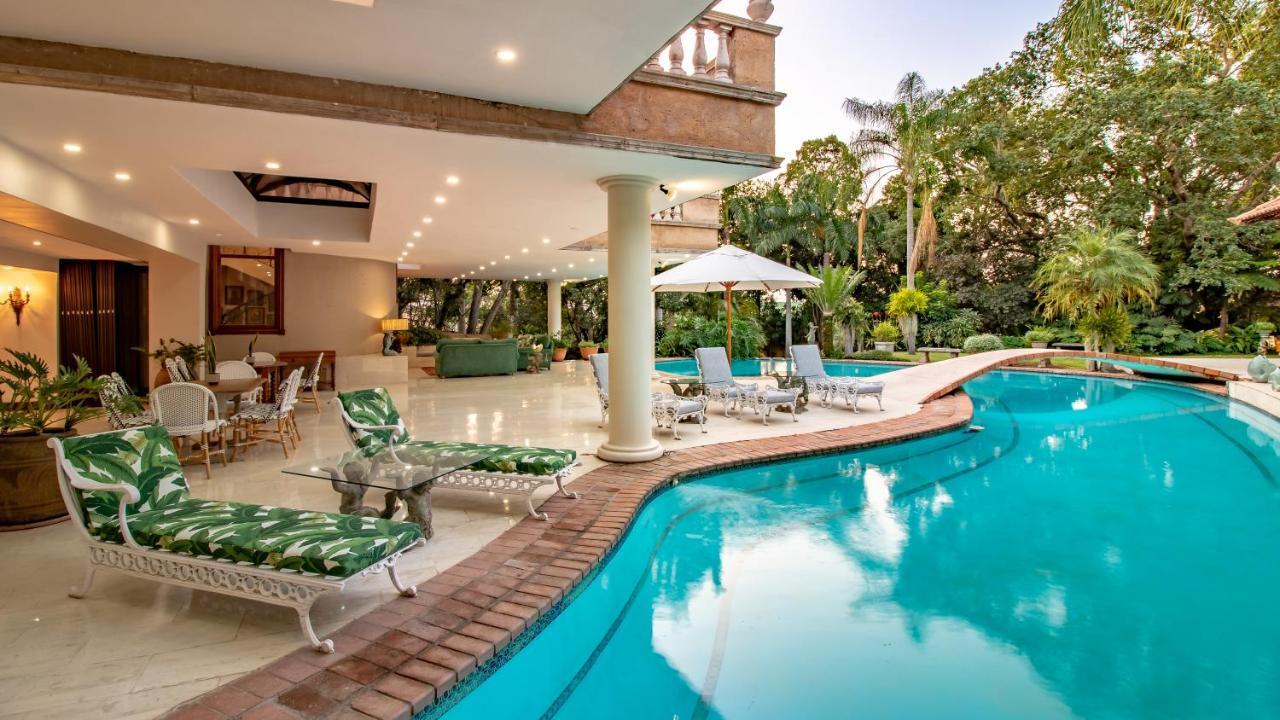Christies At 32 On Russell Bed & Breakfast Mbombela Bagian luar foto