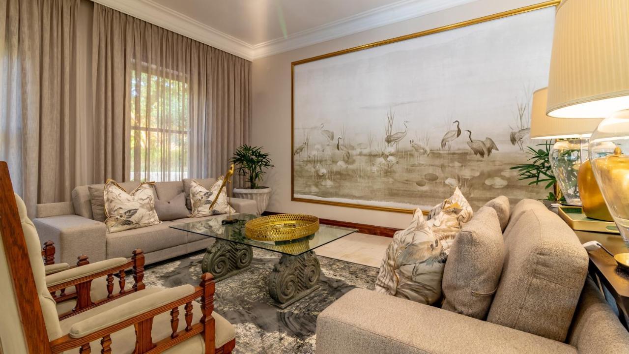 Christies At 32 On Russell Bed & Breakfast Mbombela Bagian luar foto