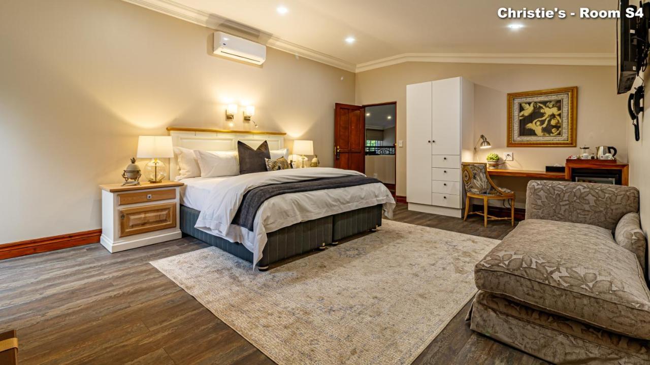 Christies At 32 On Russell Bed & Breakfast Mbombela Bagian luar foto