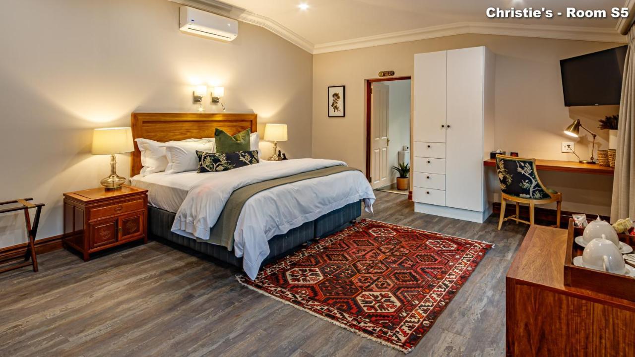 Christies At 32 On Russell Bed & Breakfast Mbombela Bagian luar foto