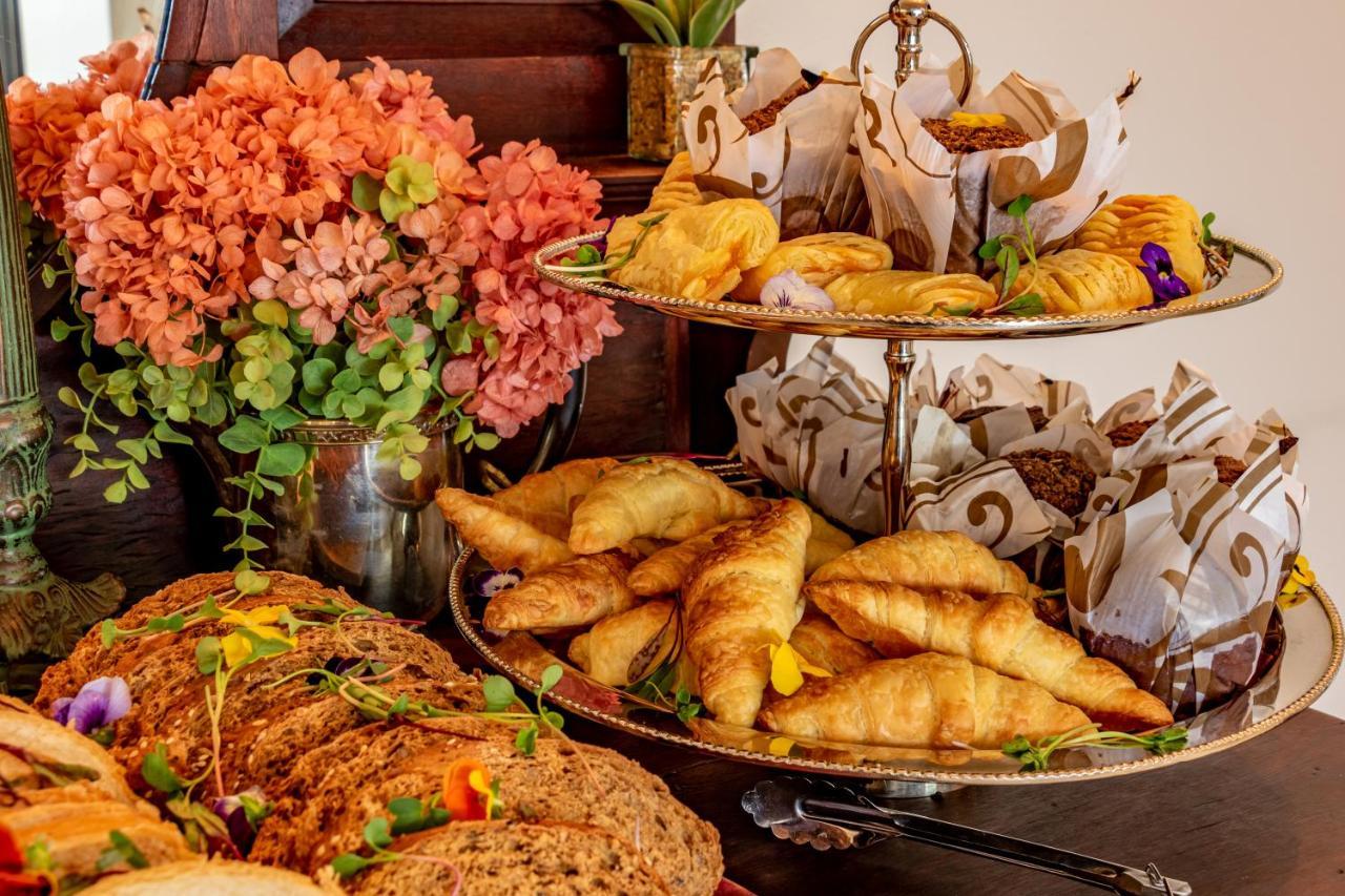 Christies At 32 On Russell Bed & Breakfast Mbombela Bagian luar foto