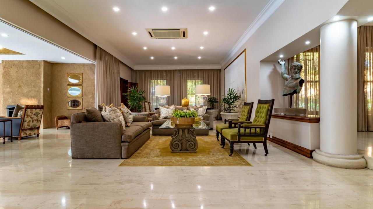 Christies At 32 On Russell Bed & Breakfast Mbombela Bagian luar foto