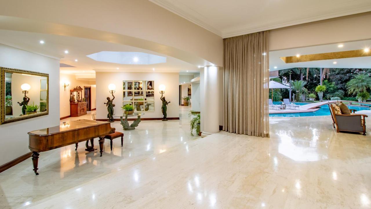 Christies At 32 On Russell Bed & Breakfast Mbombela Bagian luar foto