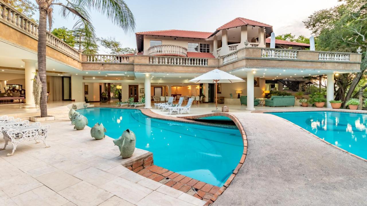 Christies At 32 On Russell Bed & Breakfast Mbombela Bagian luar foto