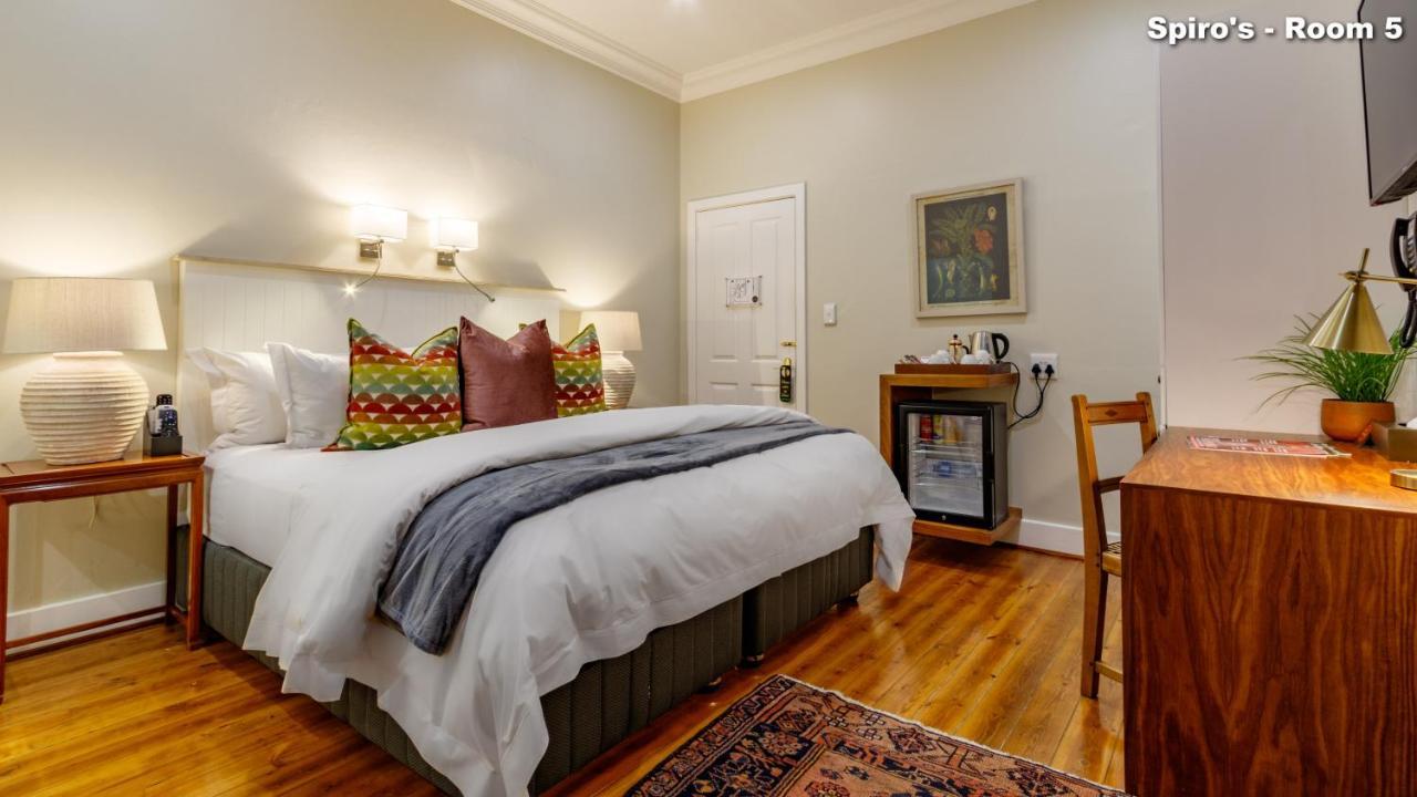 Christies At 32 On Russell Bed & Breakfast Mbombela Bagian luar foto